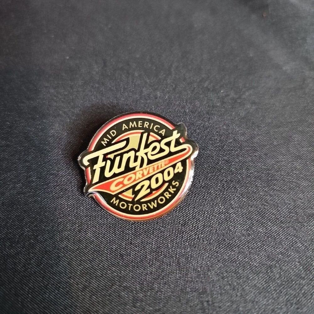 2004 Chevy Corvette Mid America Motorworks Funfest Souvenir Enamel Lapel Pin